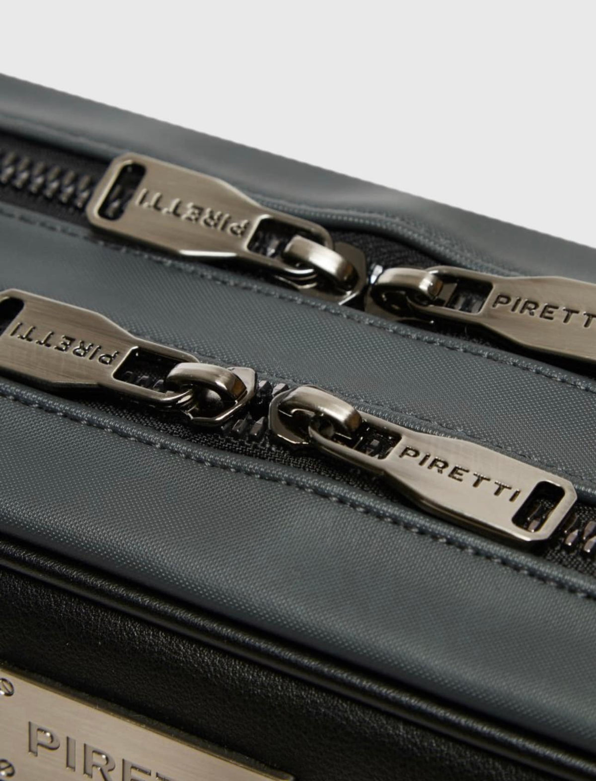 Limited Release Men's Accessories Bag (Grey)