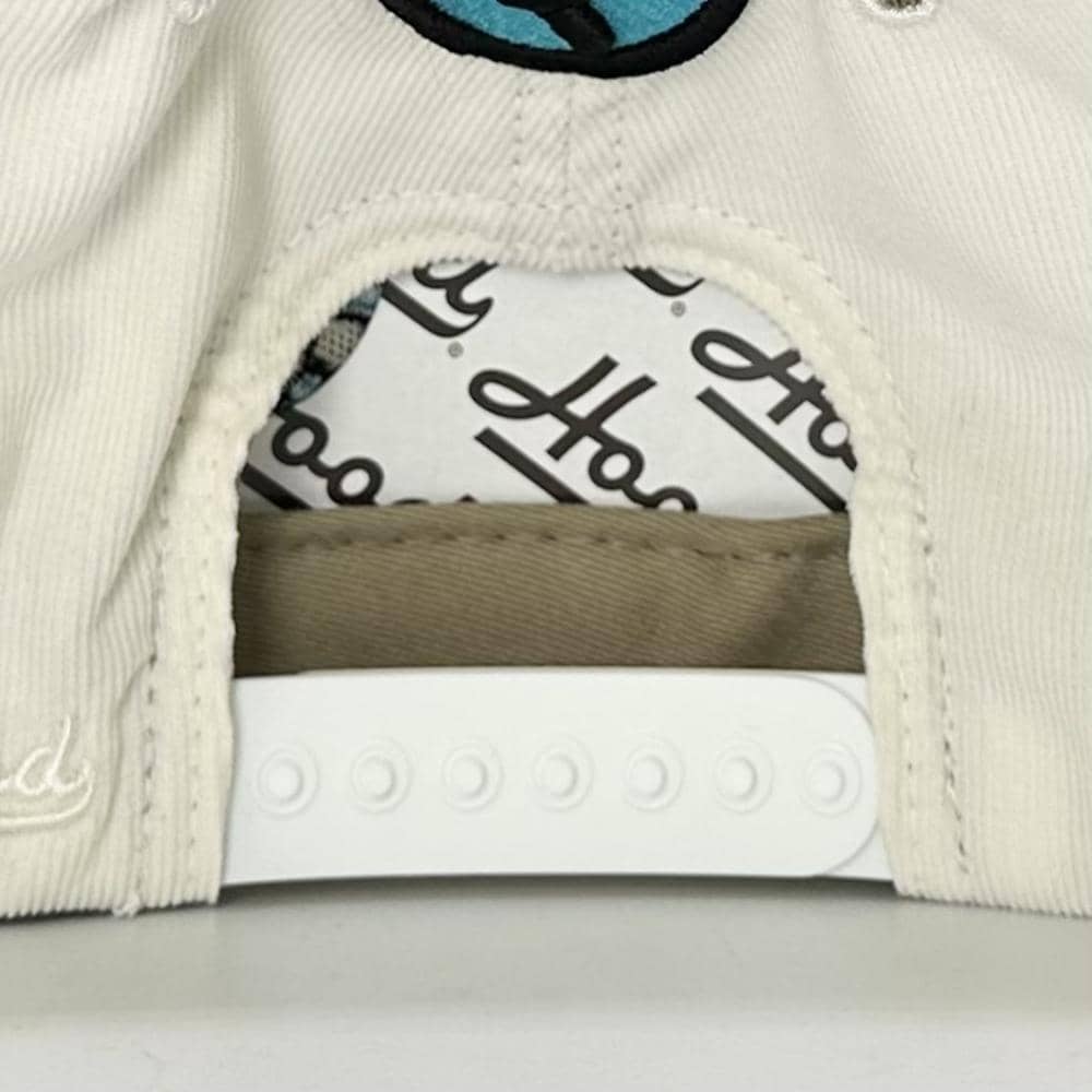 Piretti Cotton Twill Hood Hat - White