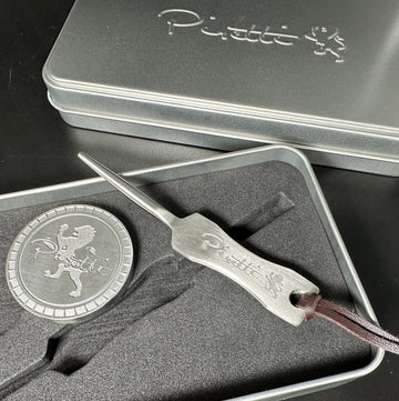 Piretti Commemorative Ball Marker & Divot Tool Set